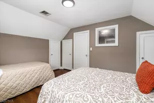 235 River Dr, Elmwood Park, NJ 07407 - Photo 23