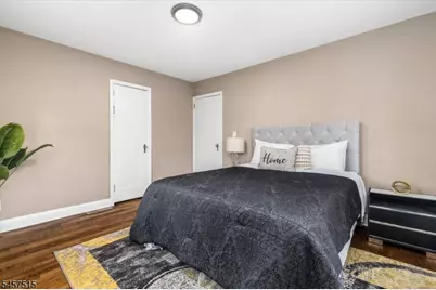 235 River Dr, Elmwood Park, NJ 07407 - Photo 15
