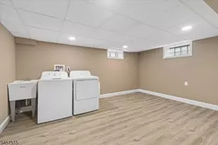 235 River Dr, Elmwood Park, NJ 07407 - Photo 27