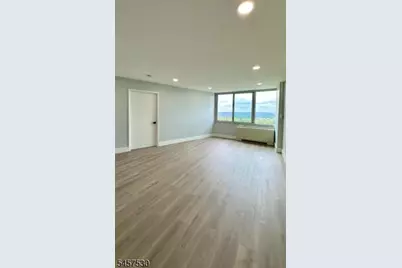 1 Claridge Dr #1000, Verona, NJ 07044 - Photo 9