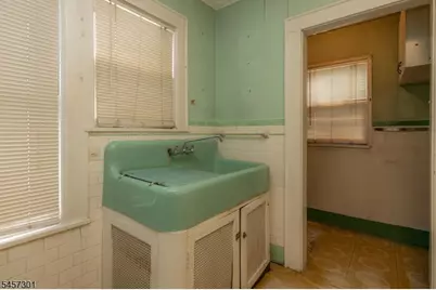 13 Liberty St, Irvington, NJ 07111 - Photo 11