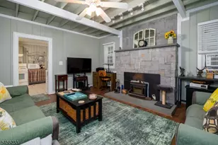 10 Pochuck Dr, Vernon, NJ 07461 - Photo 1