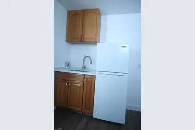 322 Hawthorne St, Orange, NJ 07050 - Photo 23