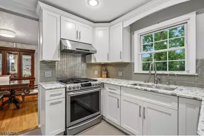 6 Gordon Pl, New Providence, NJ 07974 - Photo 5