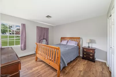 17 Telfer Dr, Vernon, NJ 07418 - Photo 31