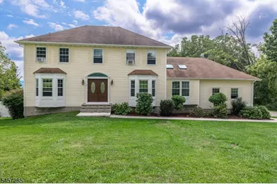 17 Telfer Dr, Vernon, NJ 07418 - Photo 1
