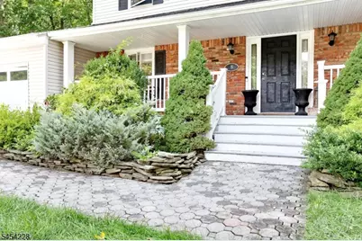 8 Northgate Park, Ringwood, NJ 07456 - Photo 3