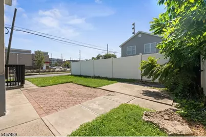 1134 Rivington, Roselle, NJ 07203 - Photo 21