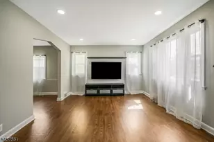 16 Pleasant Ave, Belleville, NJ 07109 - Photo 9