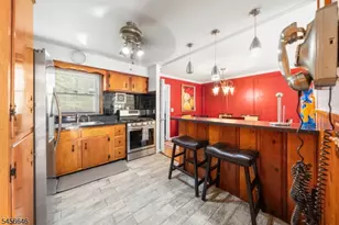 425 Adrianne Ct, Orange, NJ 07050 - Photo 9