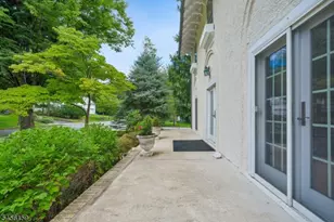 20 Pine Terrace E, Millburn, NJ 07078 - Photo 35
