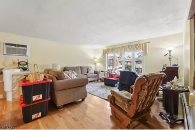 15 Garfield Rd, Parsippany, NJ 07054 - Photo 3