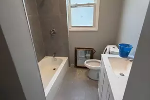 924 Monroe Ave, Elizabeth, NJ 07201 - Photo 9