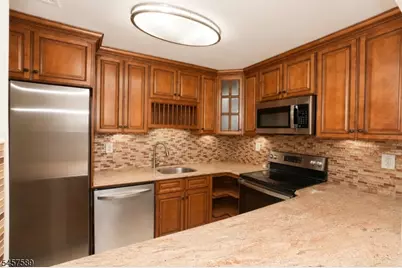 7430 Kennedy Blvd Unit #406, North Bergen, NJ 07047 - Photo 3