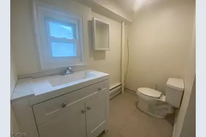 5 Otis Pl, Wayne, NJ 07470 - Photo 9