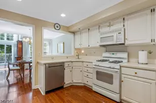 29 Edgewood Road Condo, Bedminster Township, NJ 07921 - Photo 5