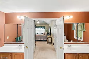1002 Valerie Pl, Greenwich Township, NJ 08886 - Photo 37
