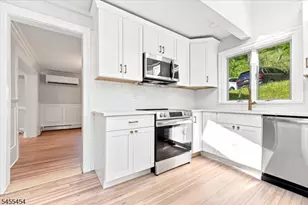 70 Main St, Peapack Gladstone Boro, NJ 07977 - Photo 9