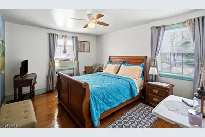 24 Cleveland Ave, Newark, NJ 07106 - Photo 11