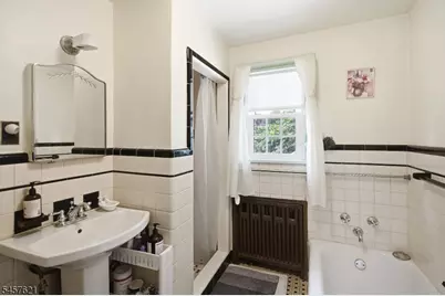 24 Cleveland Ave, Newark, NJ 07106 - Photo 9