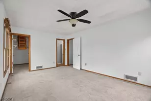 56 Portsmouth Ct, Hamburg, NJ 07419 - Photo 19