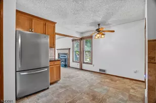 56 Portsmouth Ct, Hamburg, NJ 07419 - Photo 13