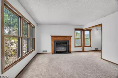 56 Portsmouth Ct, Hamburg, NJ 07419 - Photo 7