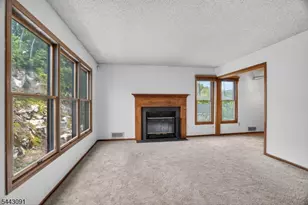 56 Portsmouth Ct, Hamburg, NJ 07419 - Photo 7