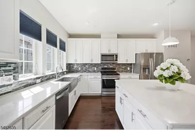 1 Braeburn Ct, Livingston, NJ 07039 - Photo 11