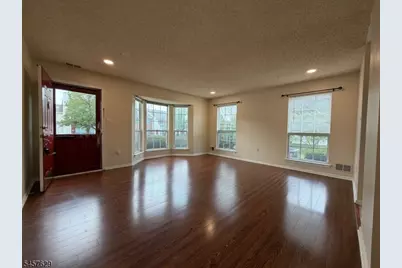 30 Columbus Dr, Franklin Township, NJ 08823 - Photo 3