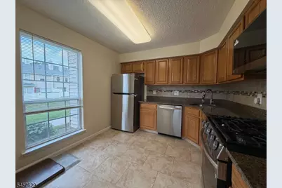 30 Columbus Dr, Franklin Township, NJ 08823 - Photo 7