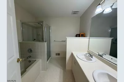 30 Columbus Dr, Franklin Township, NJ 08823 - Photo 9
