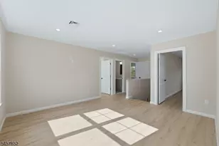 10A Delar Parkway, Franklin Township, NJ 08823 - Photo 15