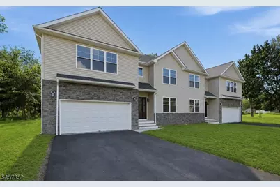 10A Delar Pkwy #A, Franklin Township, NJ 08823 - Photo 1