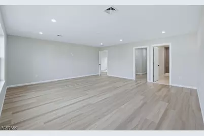 10 B Delar Pkwy #B, Franklin Township, NJ 08823 - Photo 17