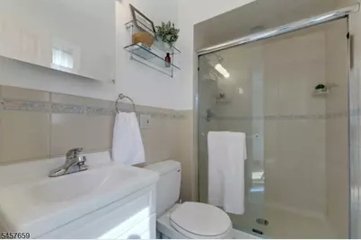 75 Buena Vista Ave, Hawthorne, NJ 07506 - Photo 15