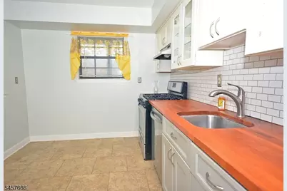 29 Barclay Ct, Lawrence Township, NJ 08648 - Photo 3