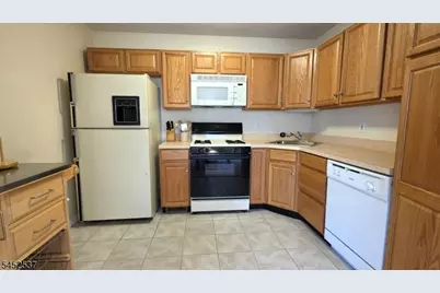 3 Druid Ln, Hardyston Township, NJ 07419 - Photo 9