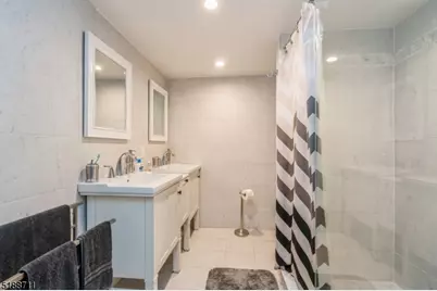 69 Vanderveer Ave, Somerville, NJ 08876 - Photo 23