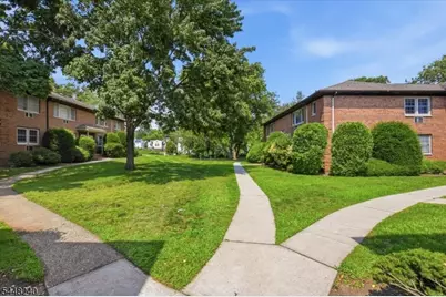 52 Lakeside Dr #A, Millburn, NJ 07041 - Photo 13