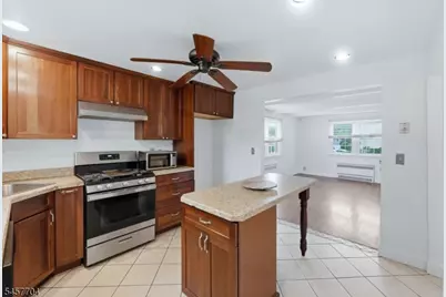 335 Dermody St, Roselle, NJ 07203 - Photo 5