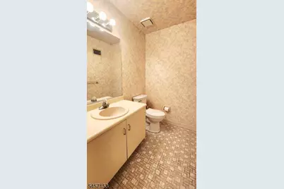 51 Peach Hill Ct, Ramsey, NJ 07446 - Photo 9