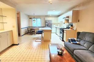 51 Peach Hill Ct, Ramsey, NJ 07446 - Photo 3