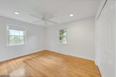 27 Stone Fence Rd, Allendale, NJ 07401 - Photo 23