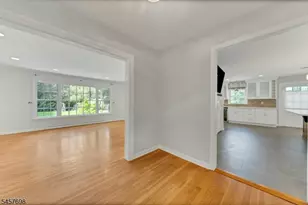 27 Stone Fence Rd, Allendale, NJ 07401 - Photo 9