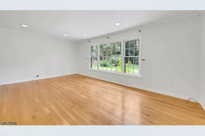 27 Stone Fence Rd, Allendale, NJ 07401 - Photo 17