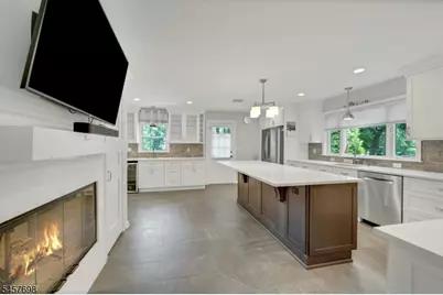 27 Stone Fence Rd, Allendale, NJ 07401 - Photo 7