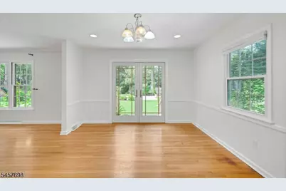27 Stone Fence Rd, Allendale, NJ 07401 - Photo 13