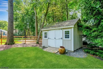 27 Stone Fence Rd, Allendale, NJ 07401 - Photo 37