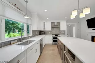 27 Stone Fence Rd, Allendale, NJ 07401 - Photo 5
